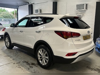 Used Hyundai Santa Fe 2016 for sale - 76783959: Photo