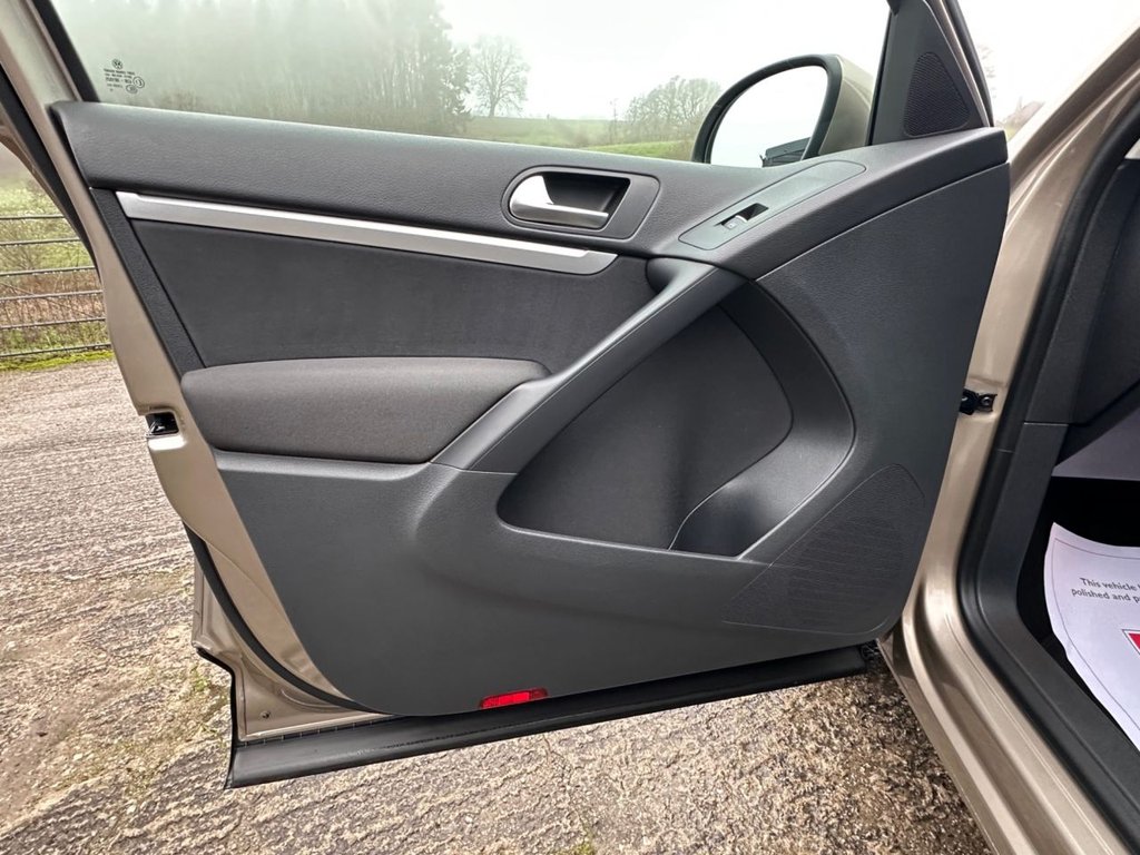 Used Volkswagen Tiguan 2014 for sale - 77111222: Photo 37