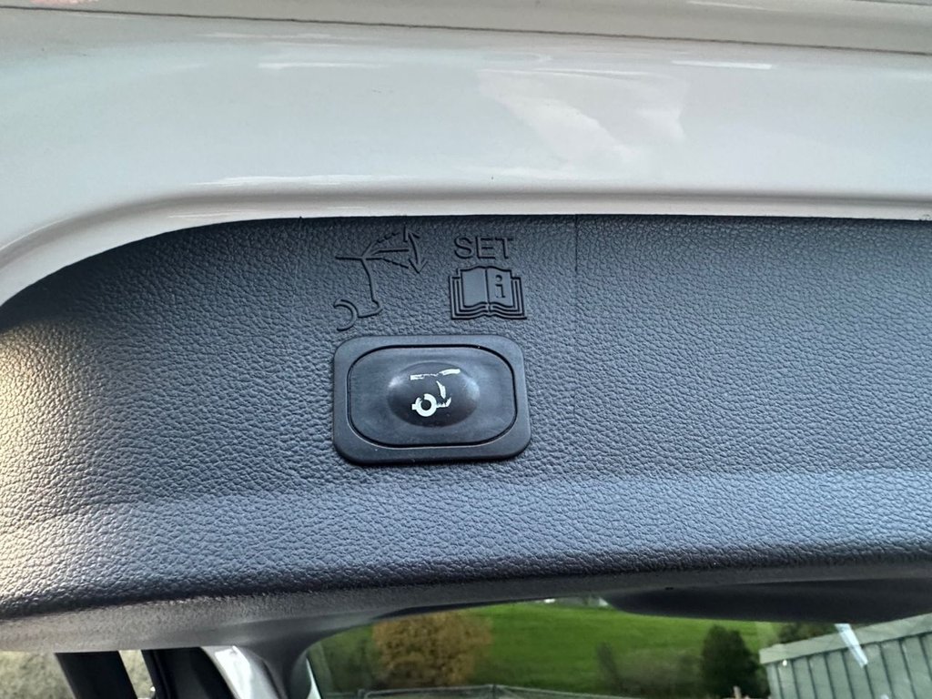 Used Ford Kuga 2015 for sale - 76797797: Photo 38