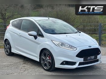 Used Ford Fiesta 2016 for sale - 77720140: Photo