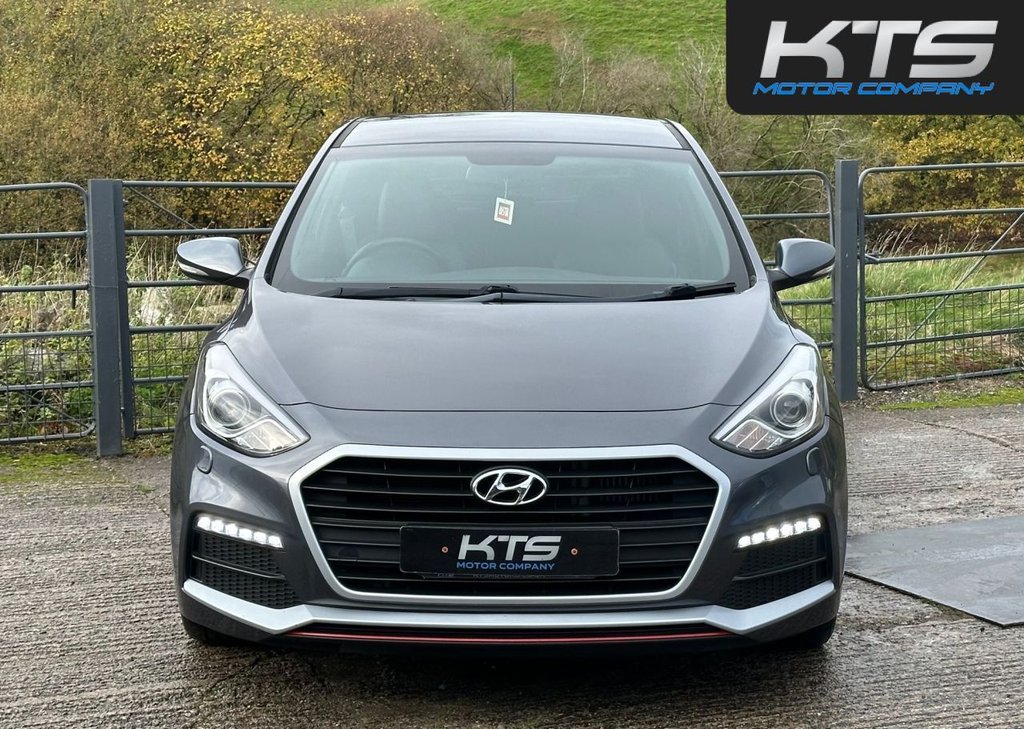 Used Hyundai i30 2015 for sale - 76569988: Photo 2