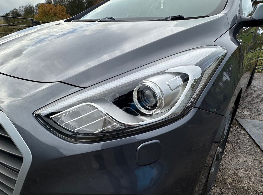 Used Hyundai i30 2015 for sale - 76569988: Photo 33