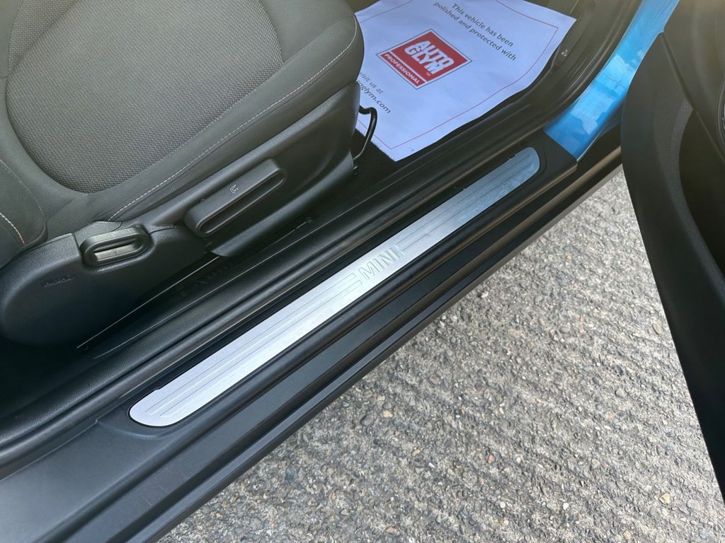 Used MINI Hatch 2017 for sale - 78082304: Photo 32