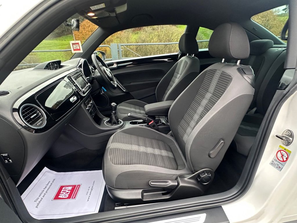 Used Volkswagen Beetle 2013 for sale - 76768742: Photo 14