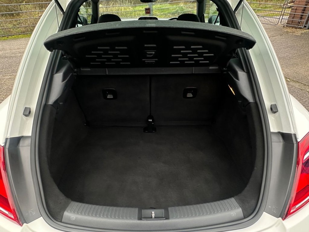 Used Volkswagen Beetle 2013 for sale - 76768742: Photo 27