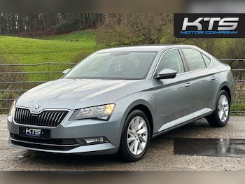 Used Skoda Superb 2017 for sale - 76883513: Photo