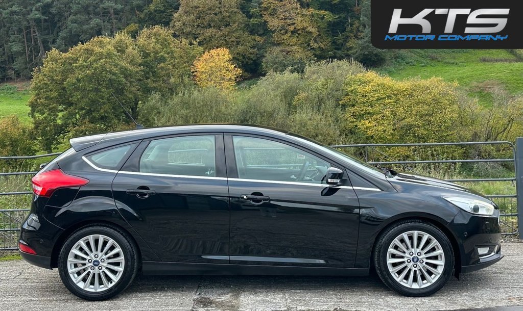 Used Ford Focus 2015 for sale - 76569836: Photo 11