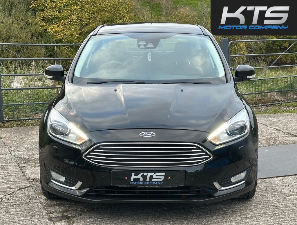 Used Ford Focus 2015 for sale - 76569836: Photo 2