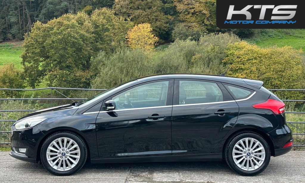 Used Ford Focus 2015 for sale - 76569836: Photo 9