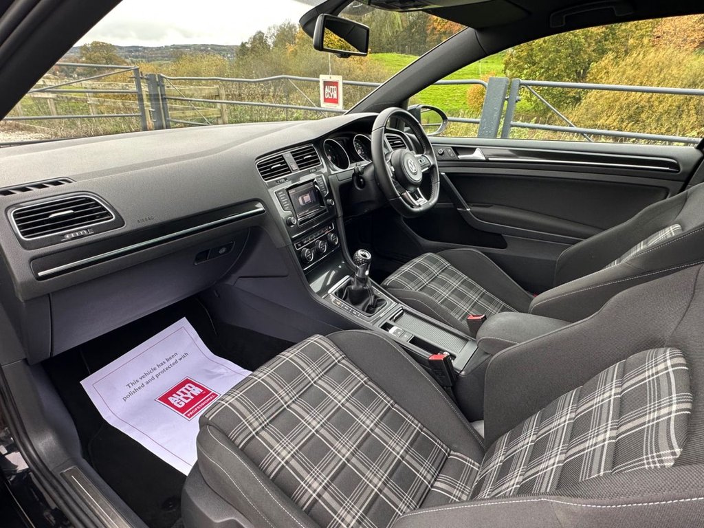 Used Volkswagen Golf 2014 for sale - 76569791: Photo 15