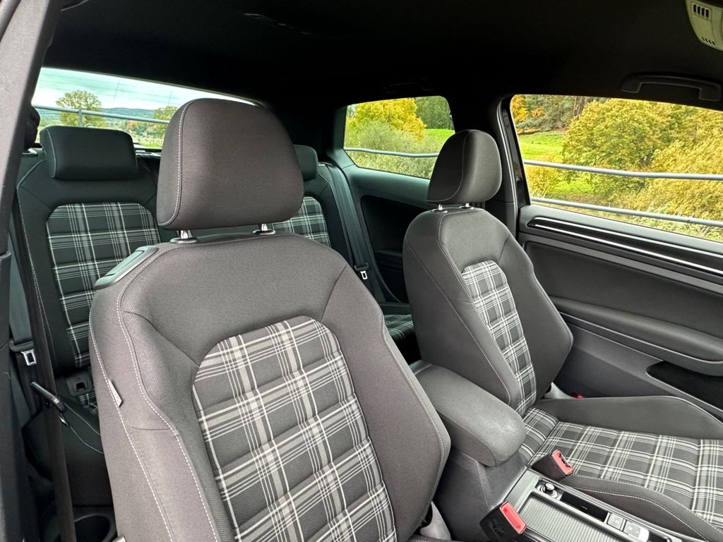 Used Volkswagen Golf 2014 for sale - 76569791: Photo 21