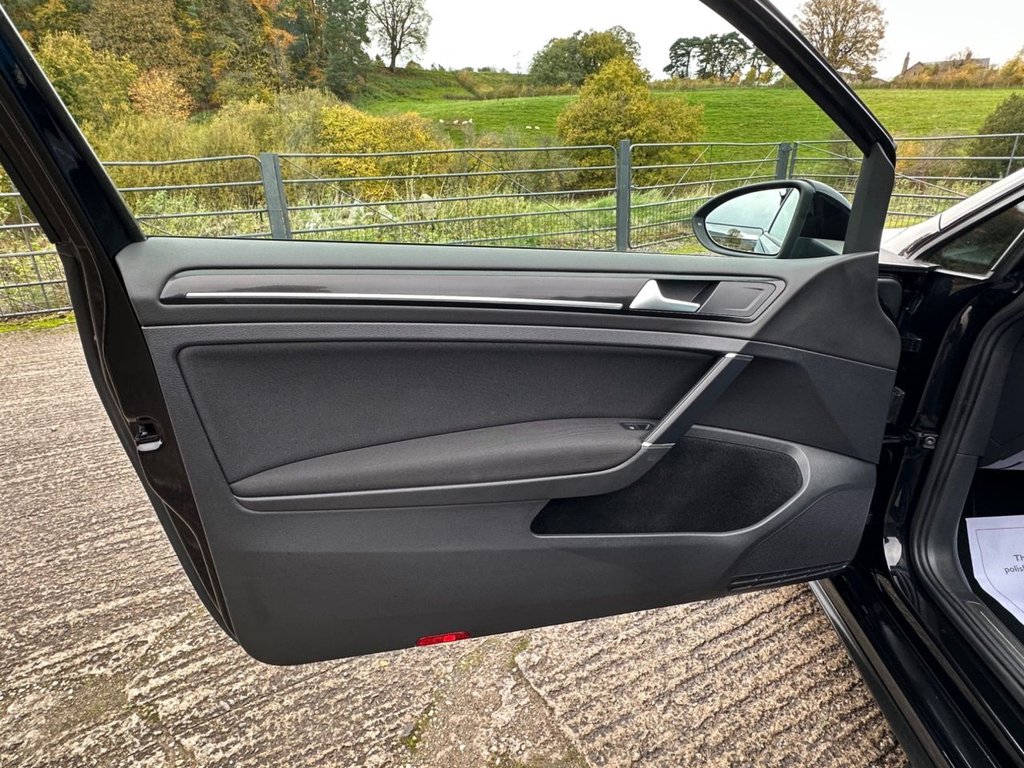 Used Volkswagen Golf 2014 for sale - 76569791: Photo 33