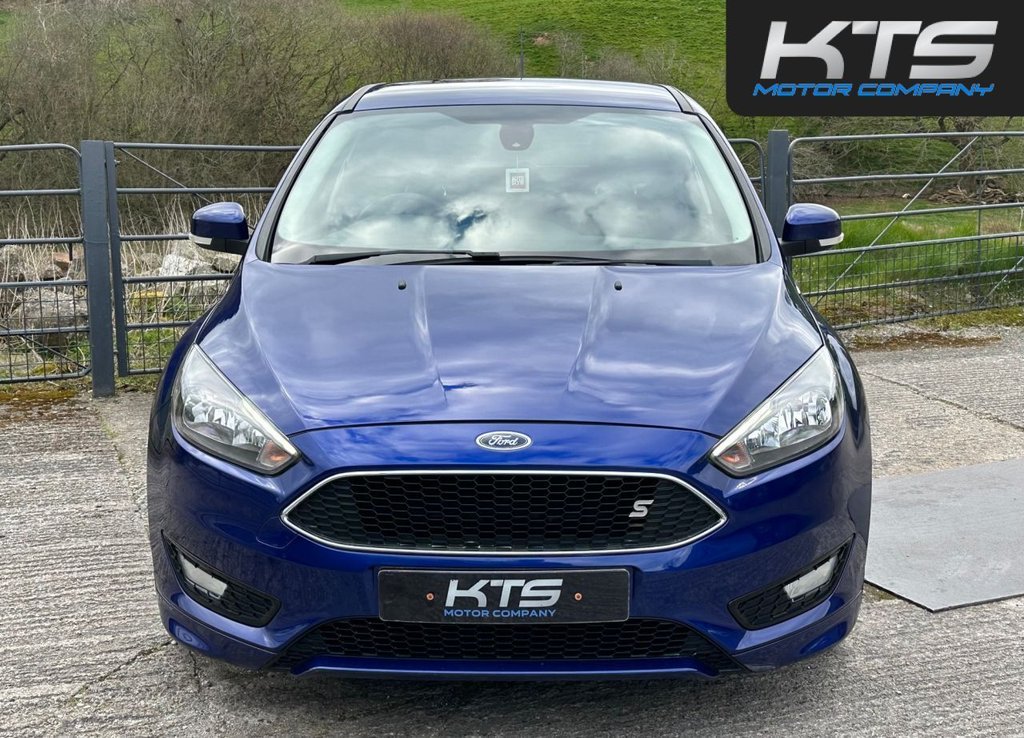 Used Ford Focus 2015 for sale - 78082475: Photo 2