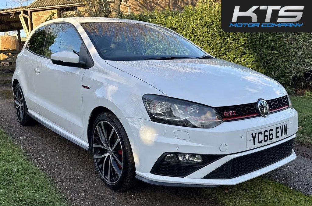 Used Volkswagen Polo 2016 for sale - 77360194: Photo 1