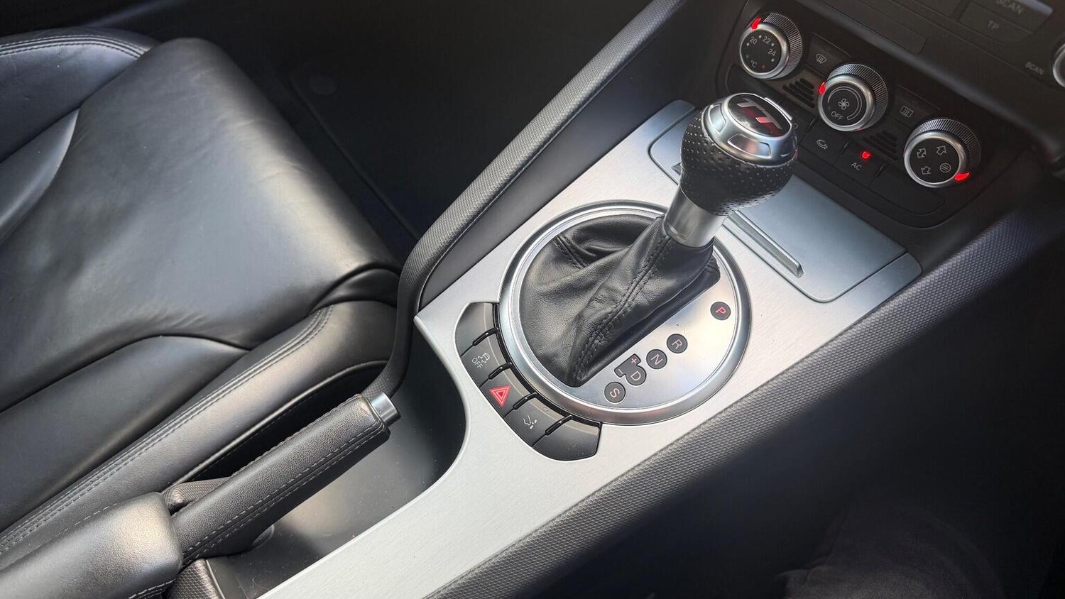 Used Audi TT 2011 for sale - 77247403: Photo 30