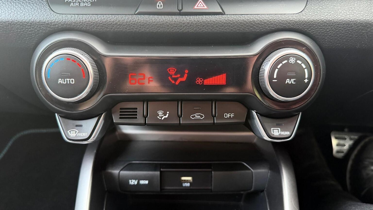 Used Kia Stonic 2023 for sale - 77247404: Photo 25