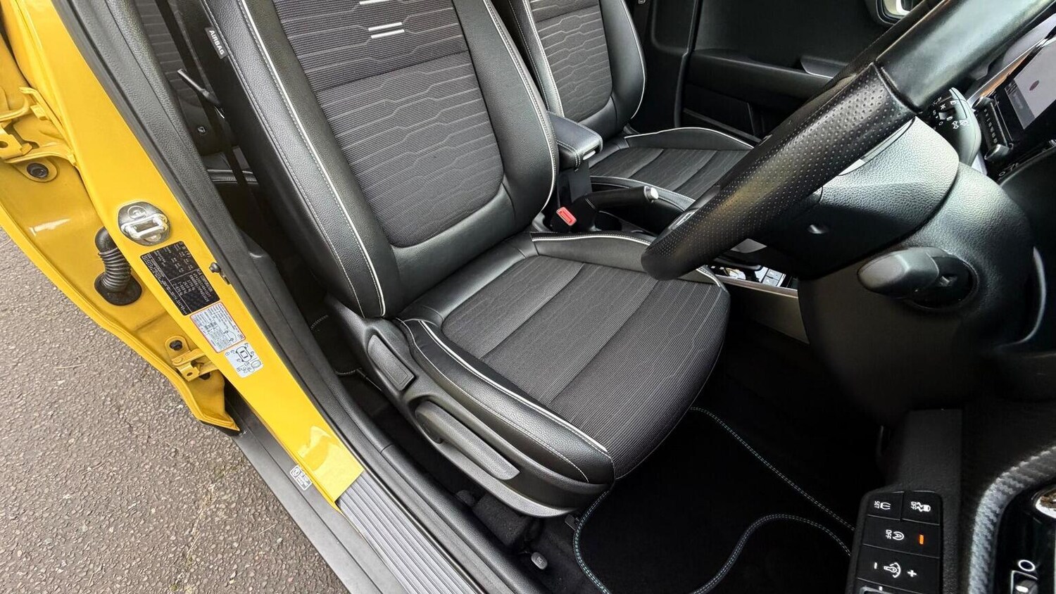 Used Kia Stonic 2023 for sale - 77247404: Photo 26