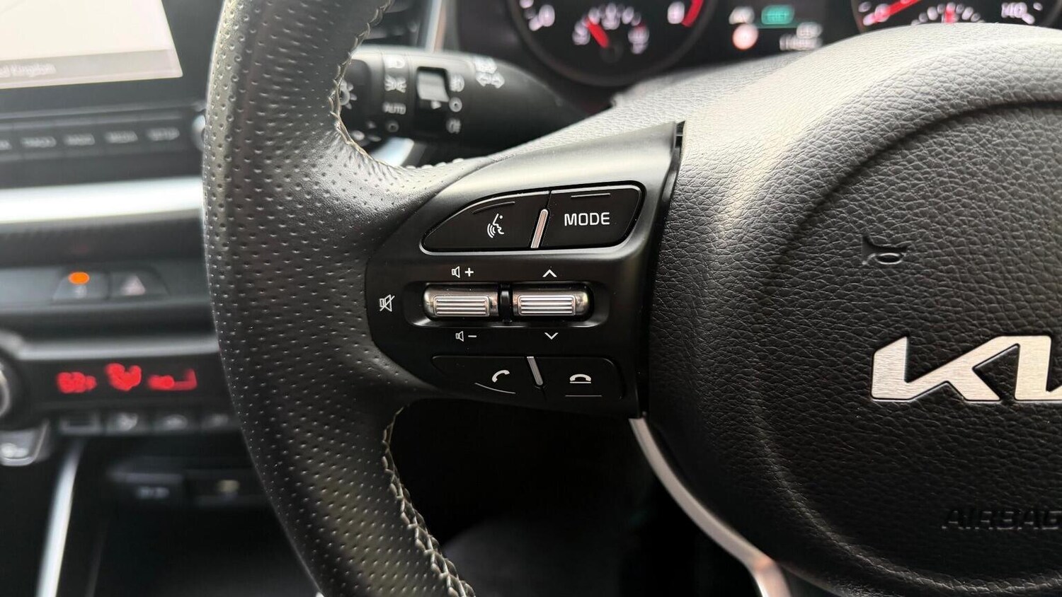 Used Kia Stonic 2023 for sale - 77247404: Photo 39