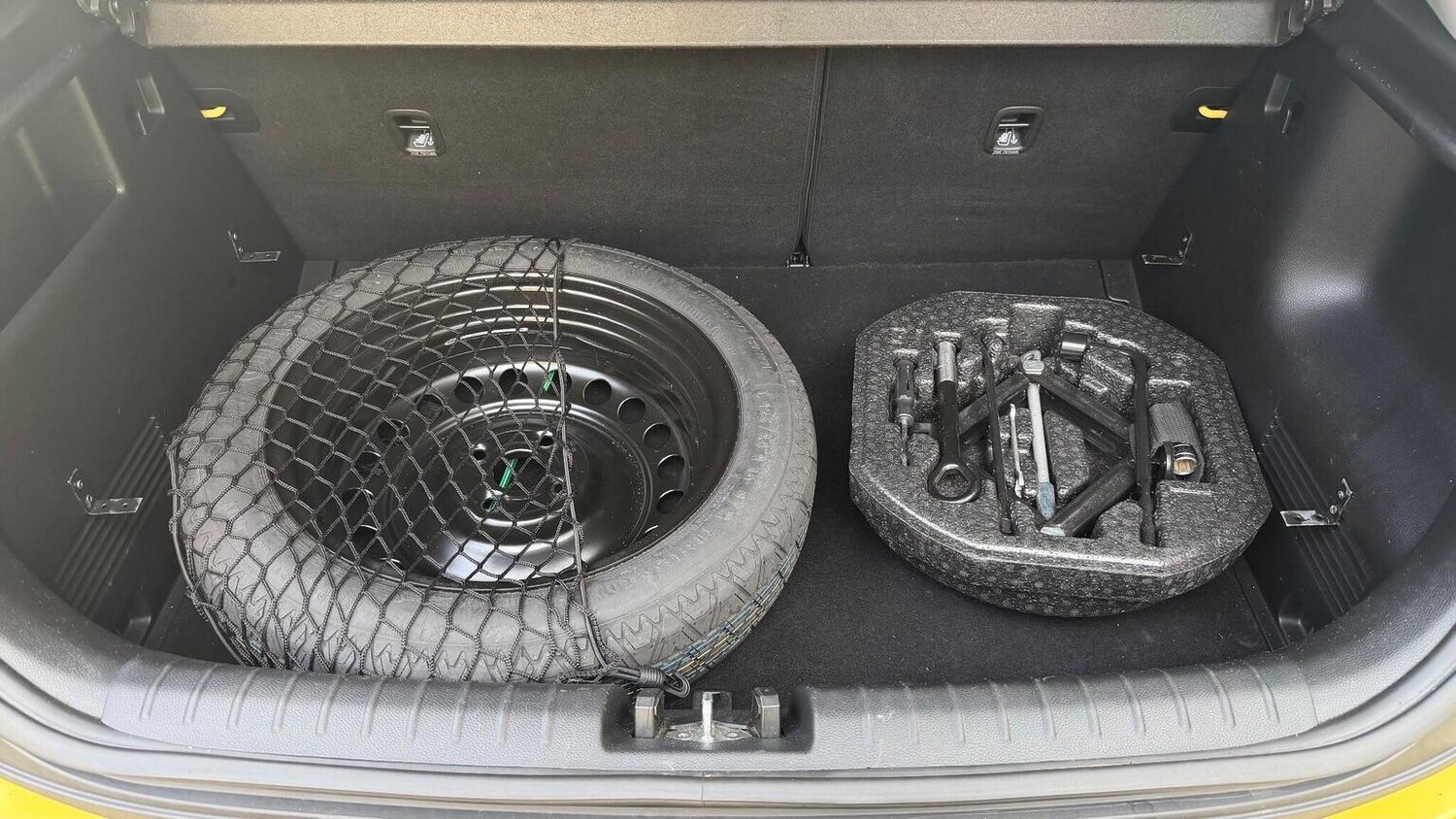 Used Kia Stonic 2023 for sale - 77247404: Photo 57