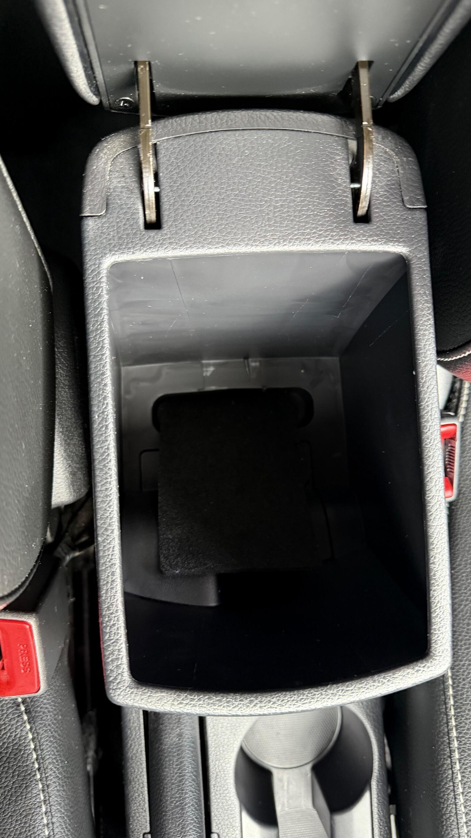 Used Kia Stonic 2023 for sale - 77247404: Photo 77