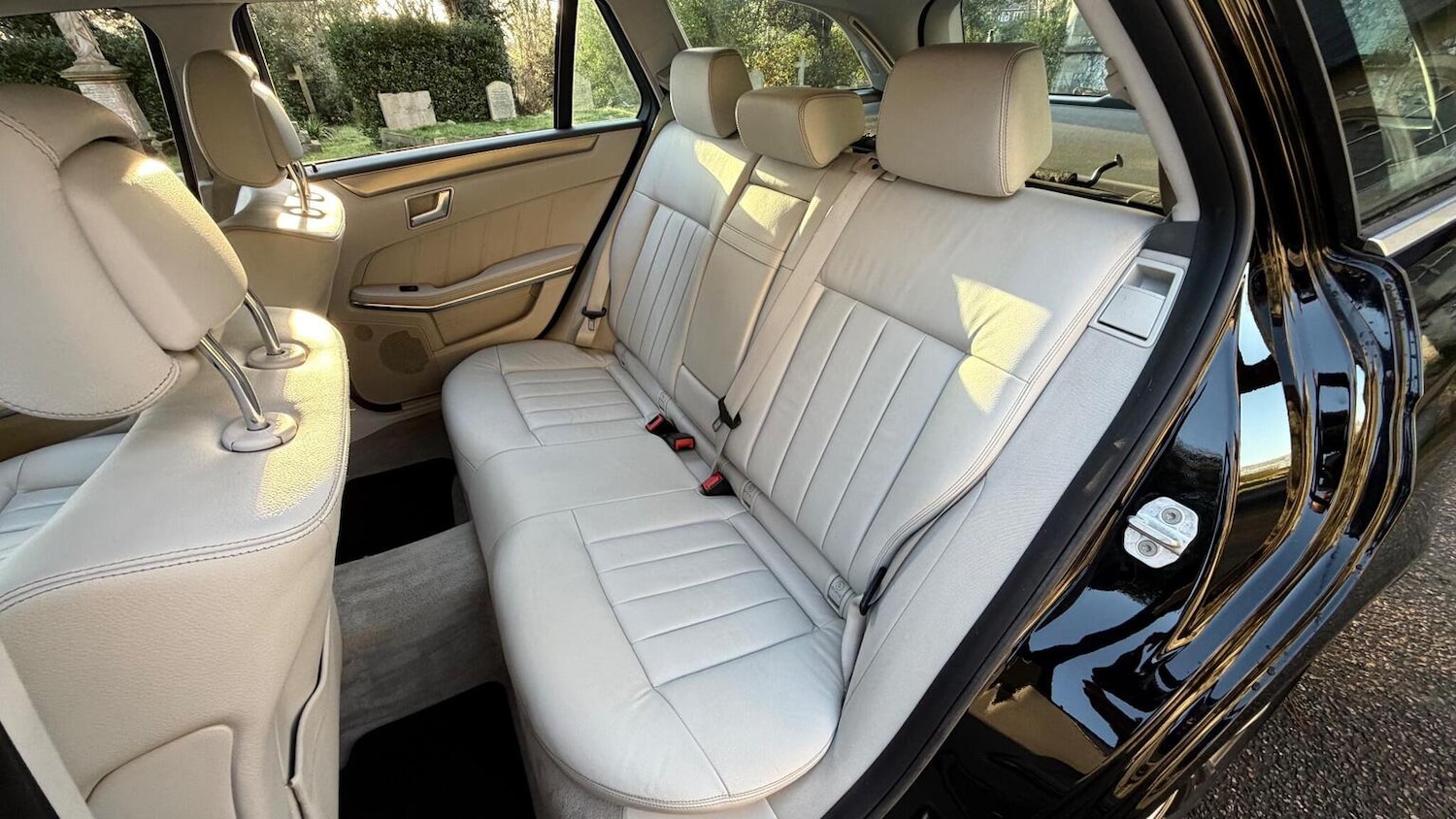 Used Mercedes-Benz E Class 2015 for sale - 77247411: Photo 33