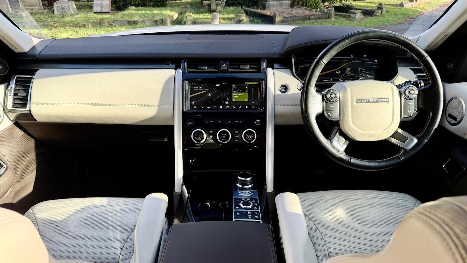 Used Land Rover Discovery 2018 for sale - 77247408: Photo 24