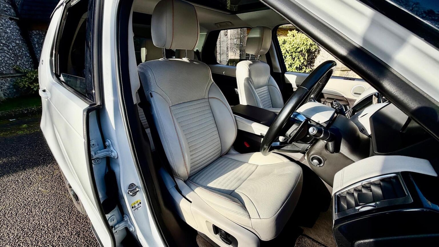 Used Land Rover Discovery 2018 for sale - 77247408: Photo 30