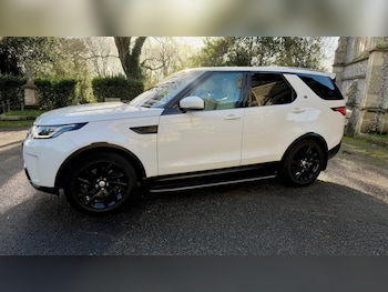 Used Land Rover Discovery 2018 for sale - 77247408: Photo