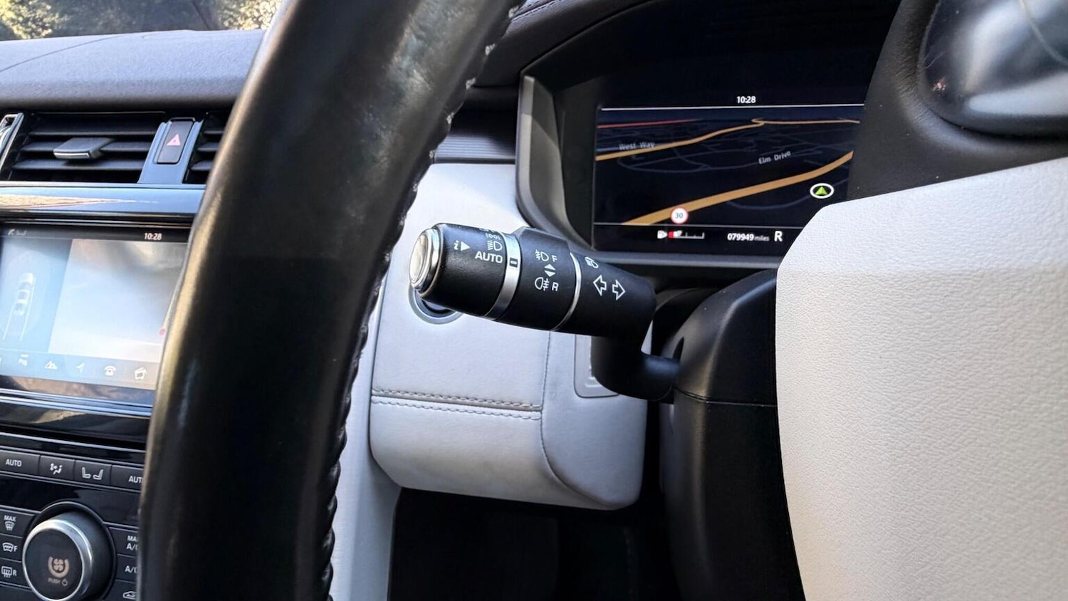 Used Land Rover Discovery 2018 for sale - 77247408: Photo 45