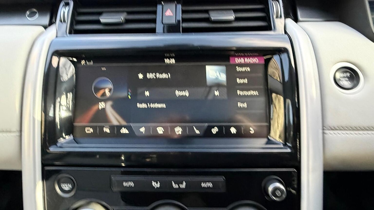 Used Land Rover Discovery 2018 for sale - 77247408: Photo 54