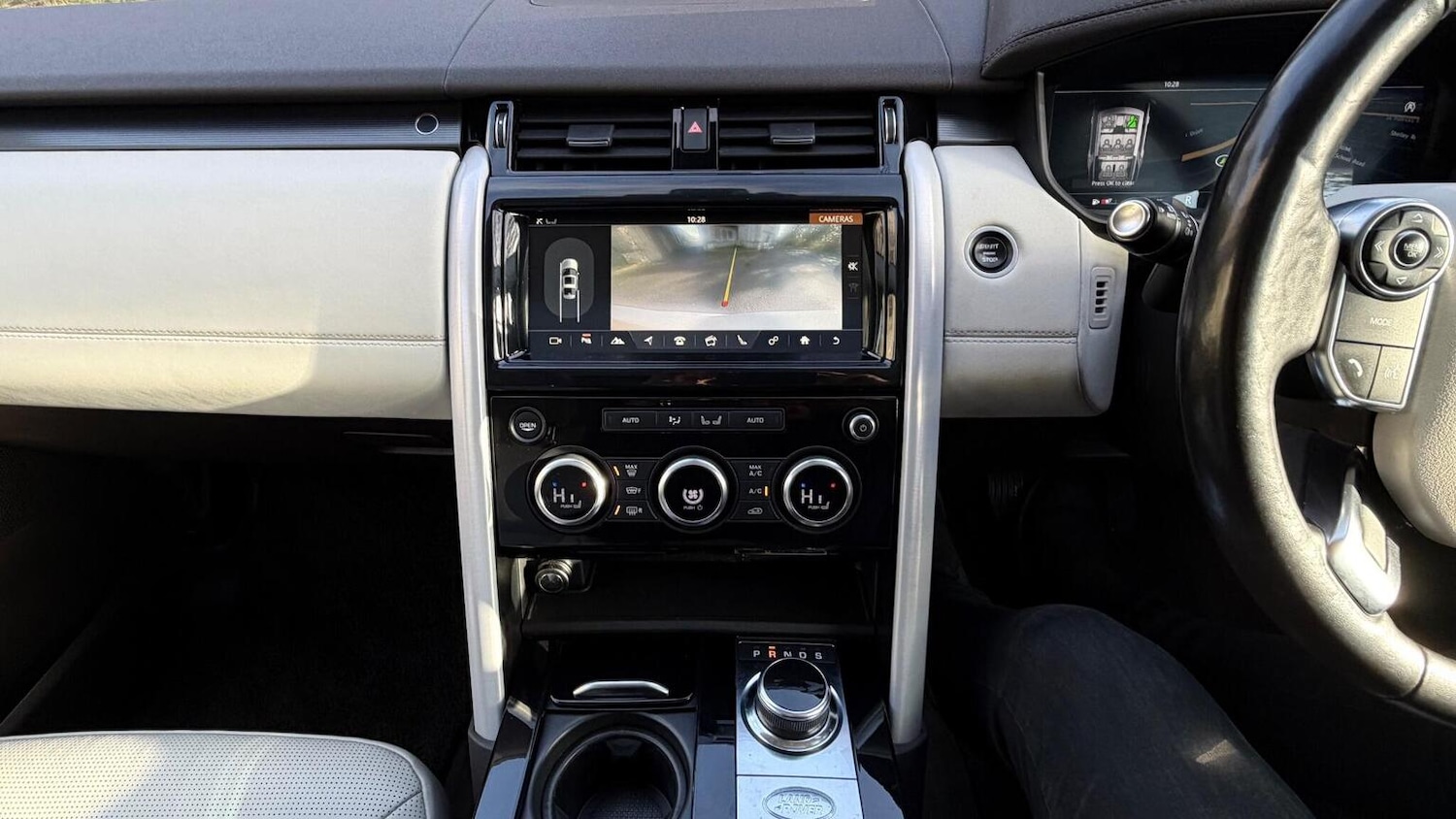 Used Land Rover Discovery 2018 for sale - 77247408: Photo 59