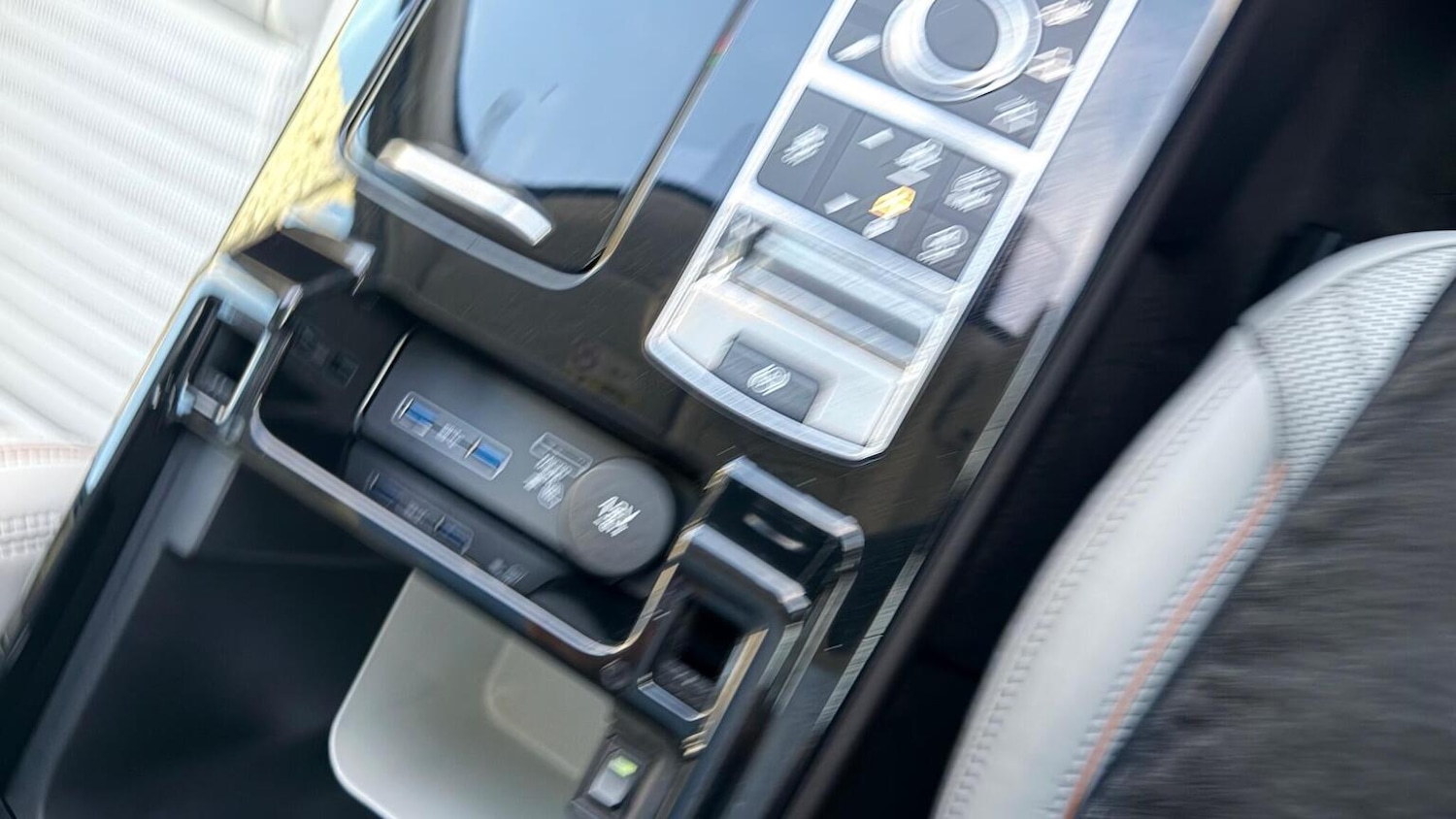 Used Land Rover Discovery 2018 for sale - 77247408: Photo 87