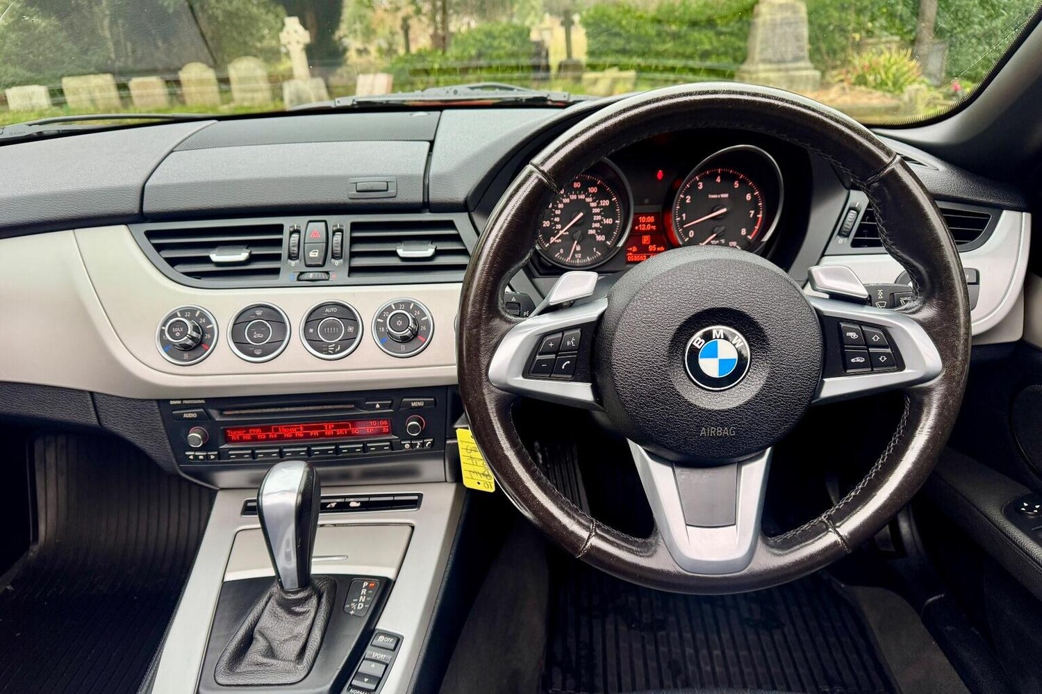 Used BMW Z4 2010 for sale - 77638610: Photo 30