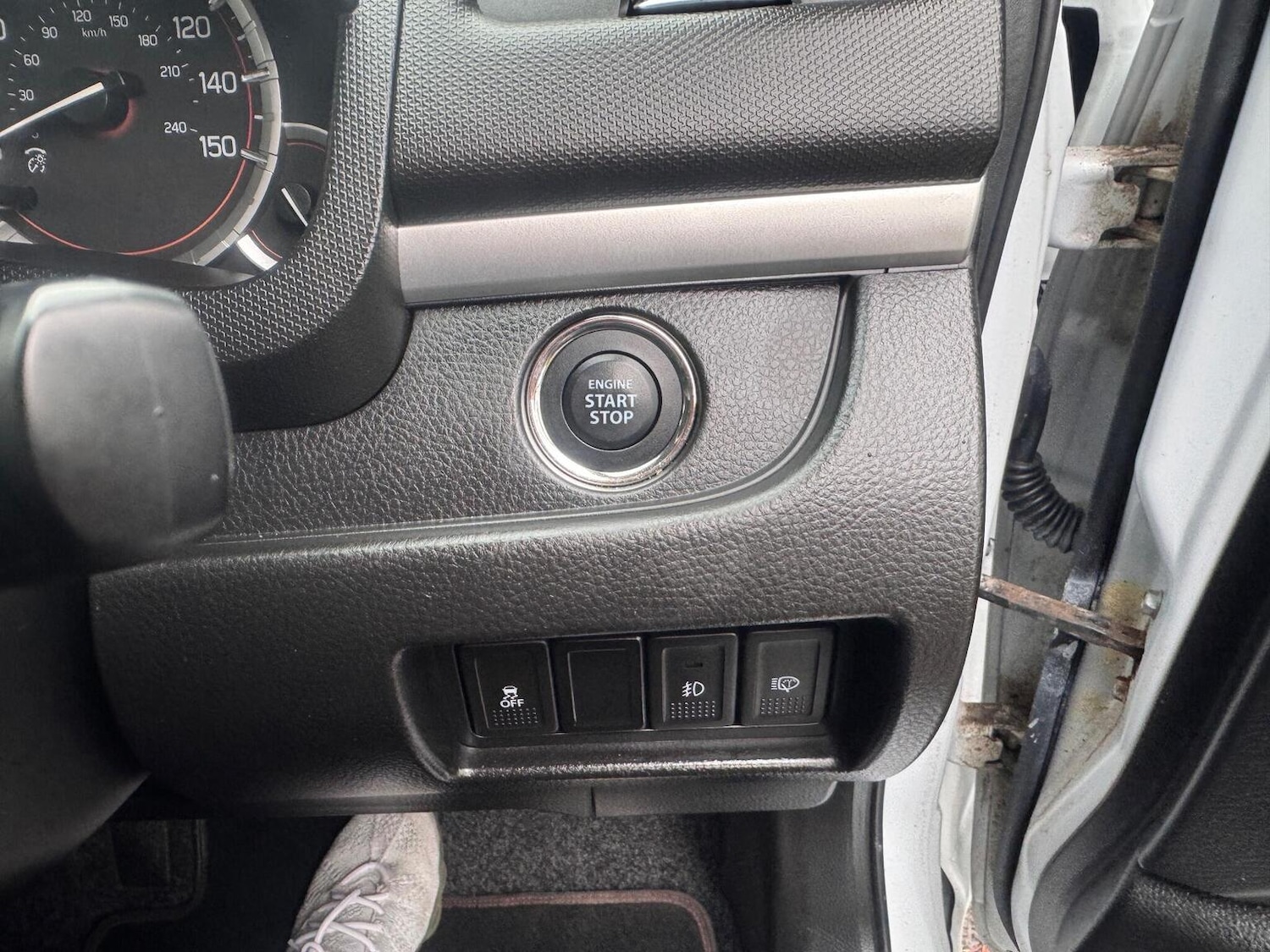 Used Suzuki Swift 2017 for sale - 77247415: Photo 32