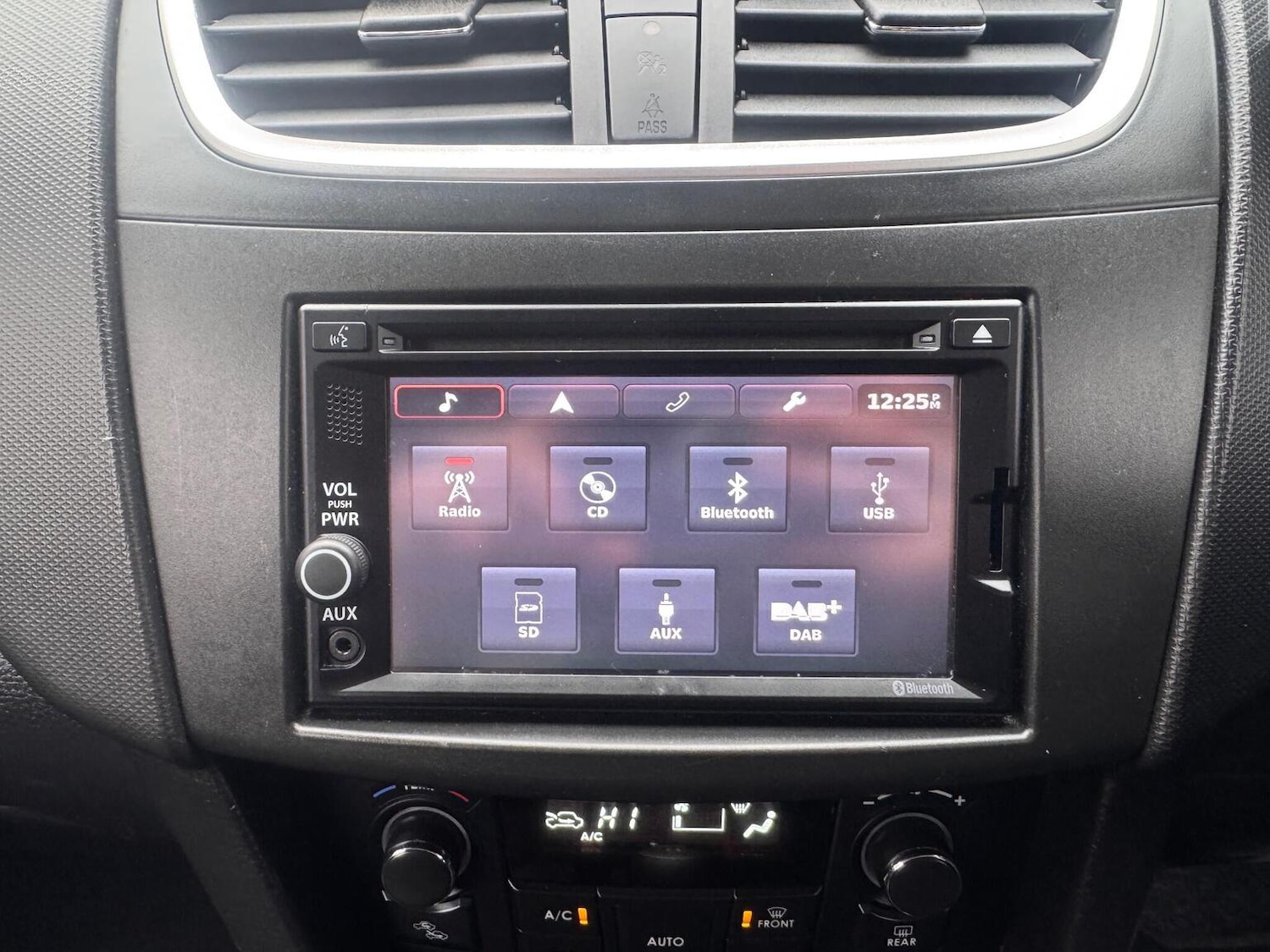 Used Suzuki Swift 2017 for sale - 77247415: Photo 42