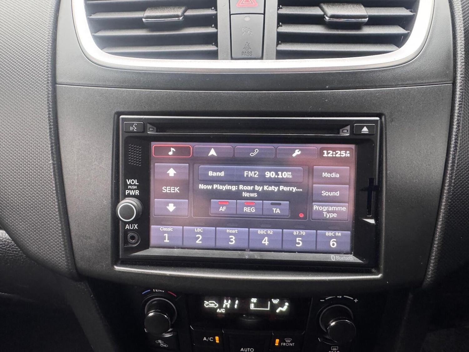 Used Suzuki Swift 2017 for sale - 77247415: Photo 45