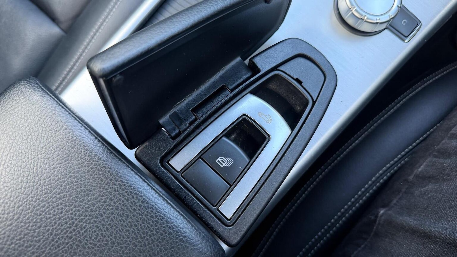 Used Mercedes-Benz SLK 2013 for sale - 77548306: Photo 45