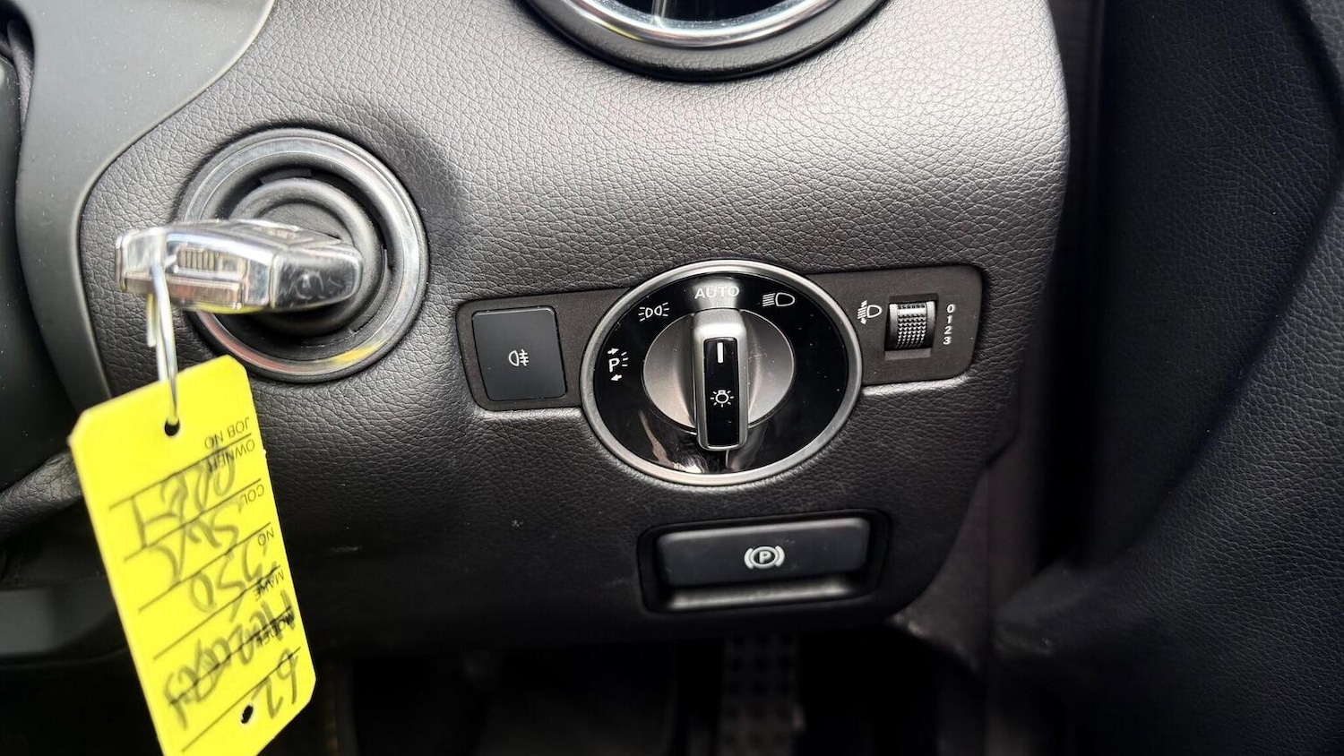 Used Mercedes-Benz SLK 2013 for sale - 77548306: Photo 47