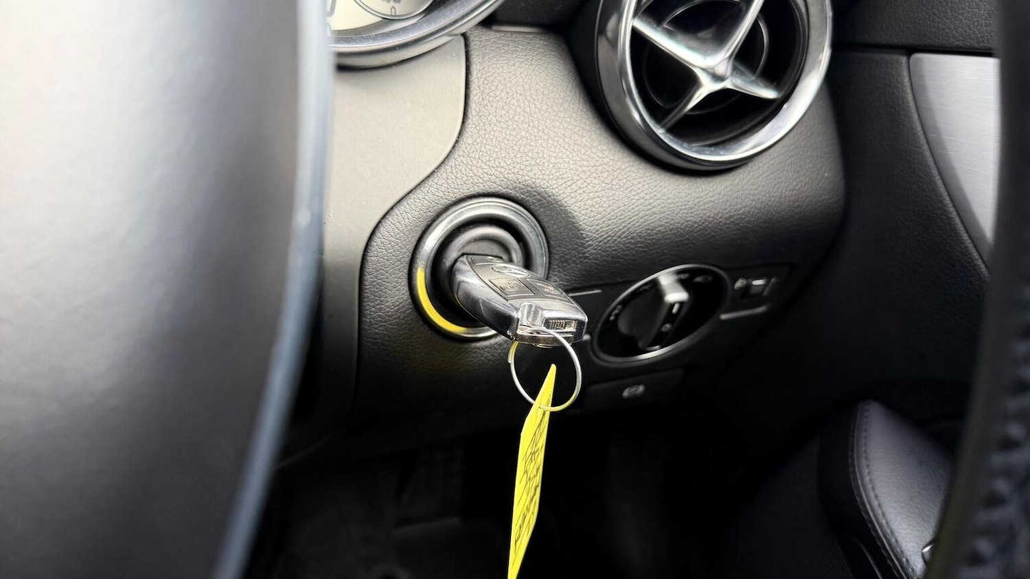 Used Mercedes-Benz SLK 2013 for sale - 77548306: Photo 48