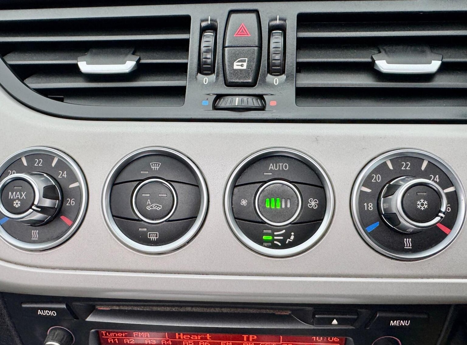 Used BMW Z4 2010 for sale - 77548274: Photo 65