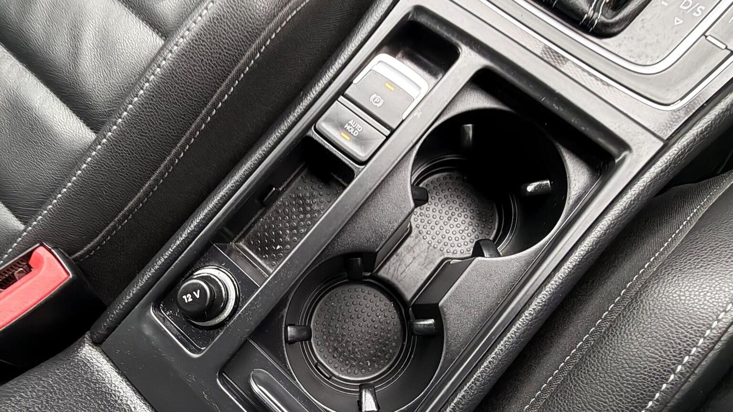 Used Volkswagen Golf 2014 for sale - 77247400: Photo 24