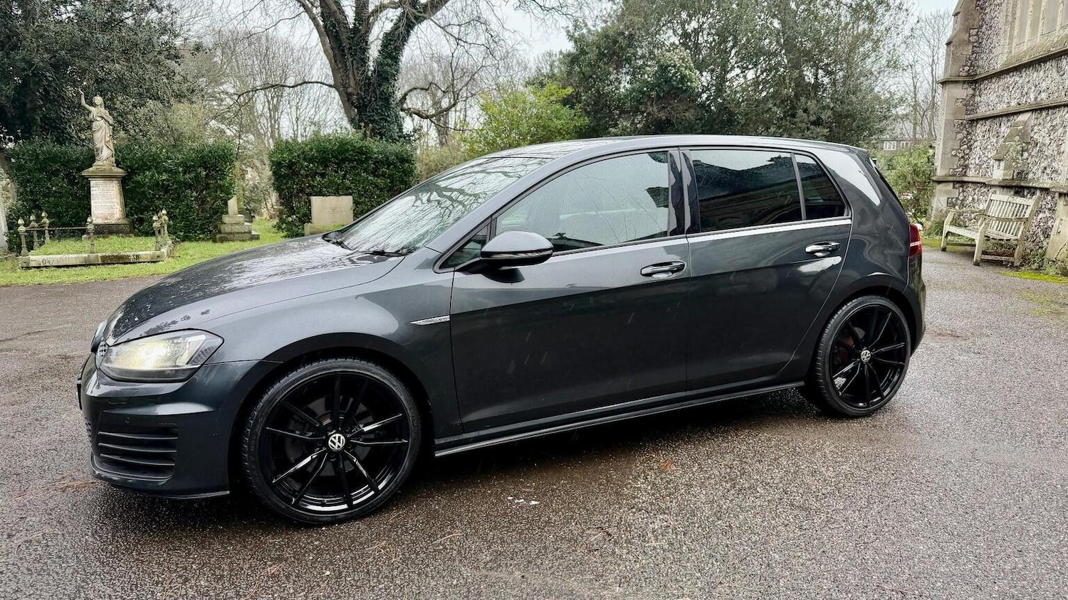 Used Volkswagen Golf 2014 for sale - 77247400: Photo 3