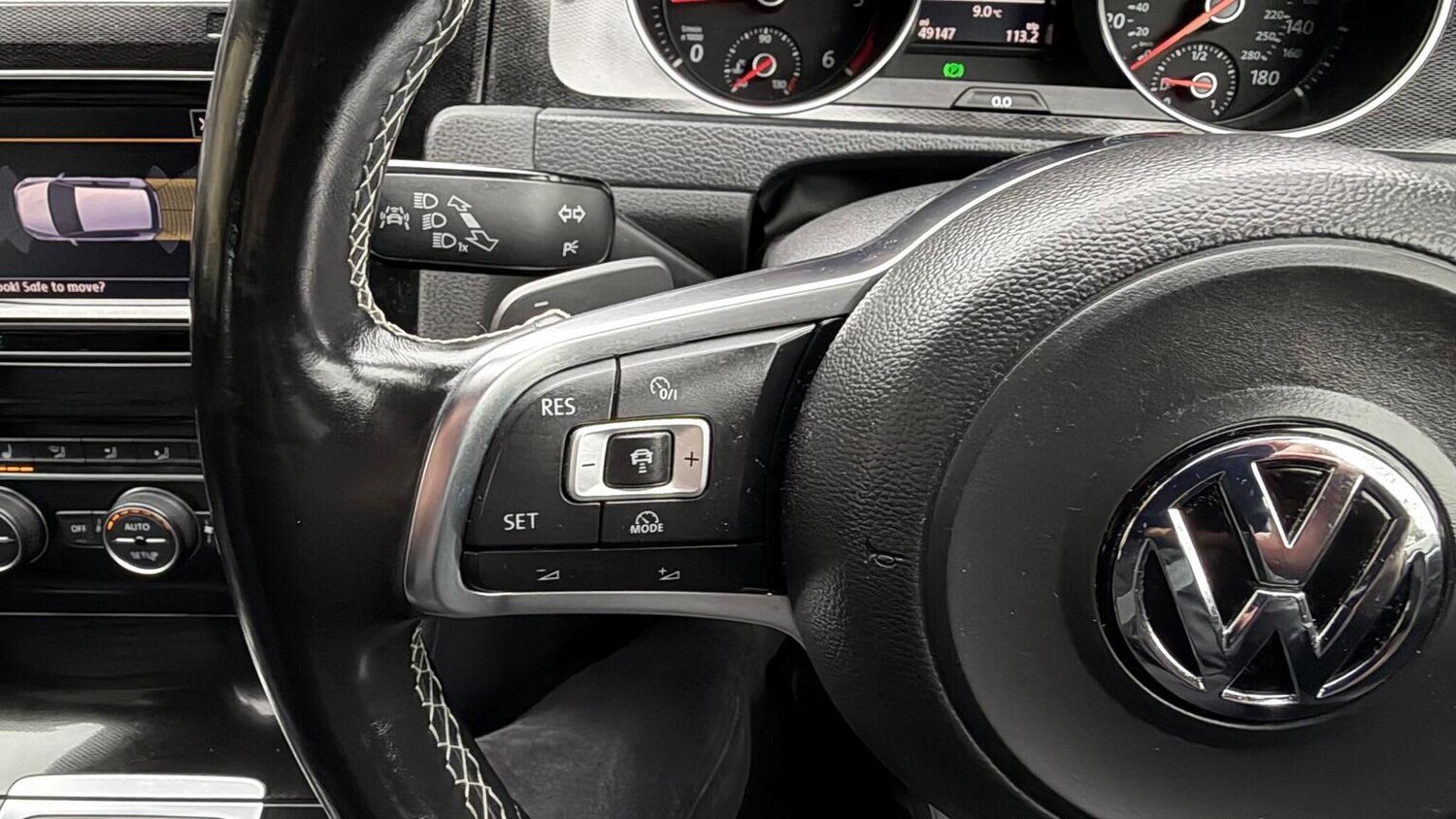 Used Volkswagen Golf 2014 for sale - 77247400: Photo 35