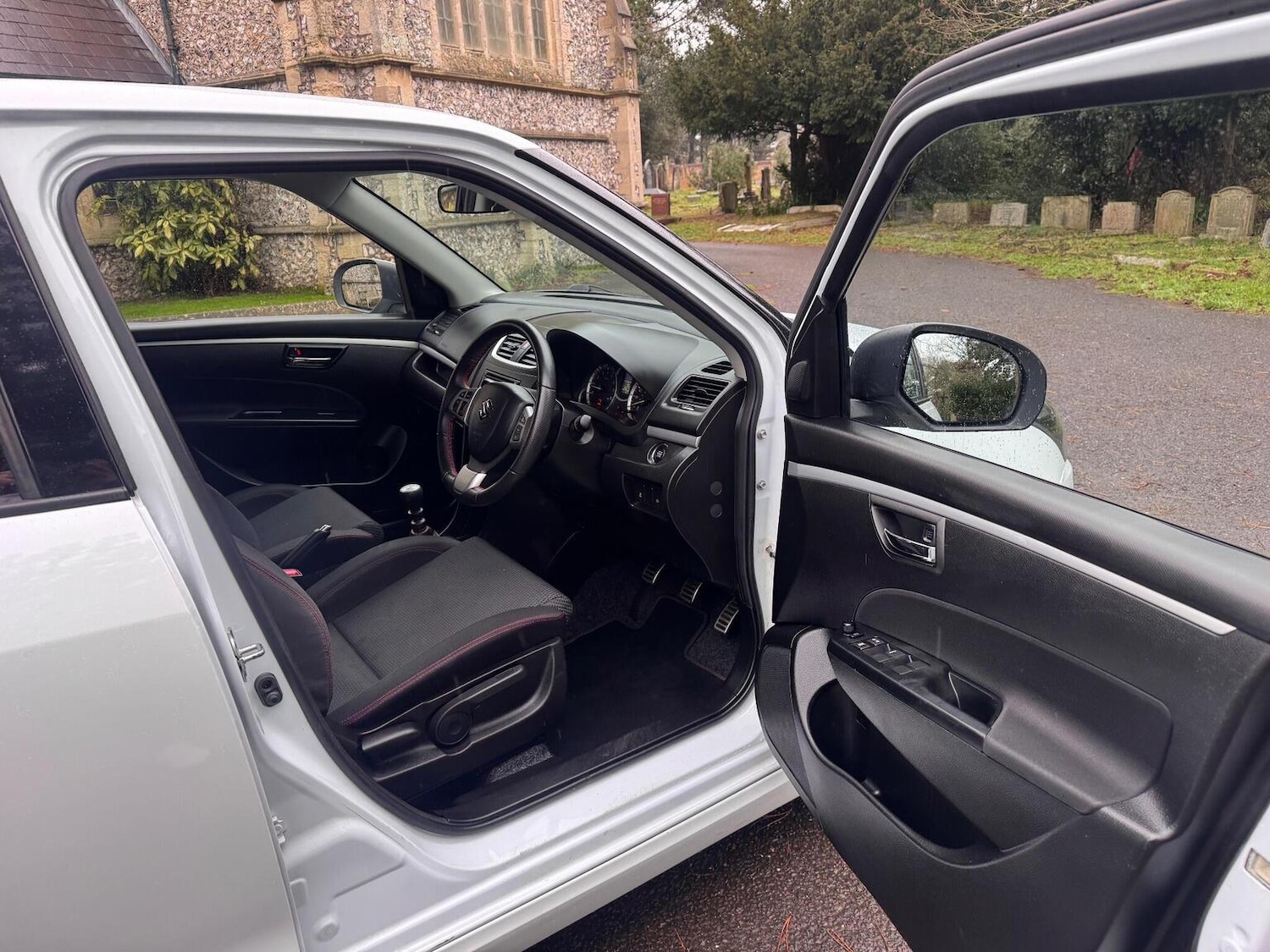 Used Suzuki Swift 2017 for sale - 77395142: Photo 28