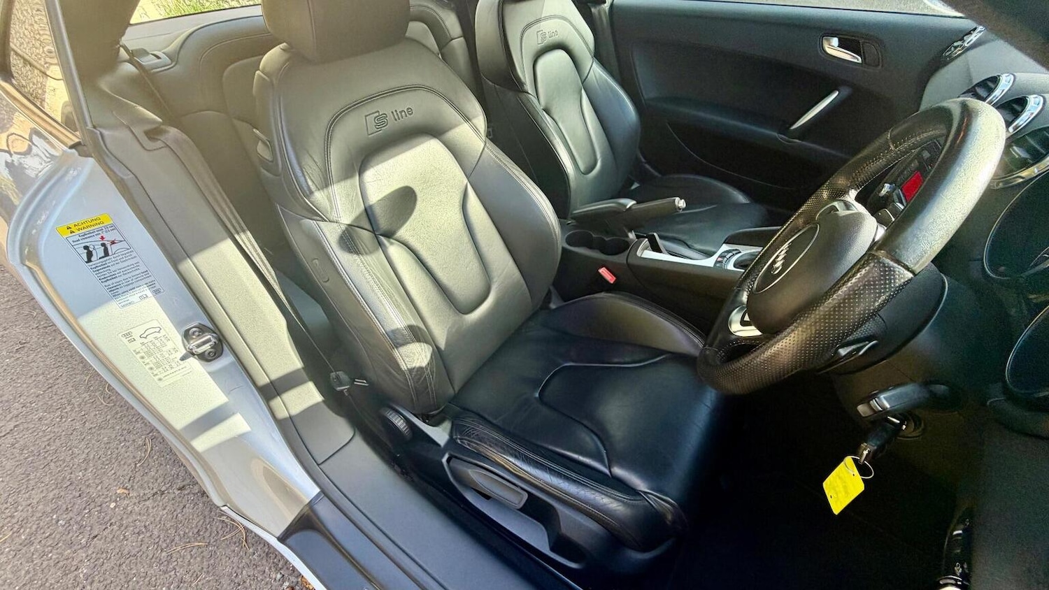 Used Audi TT 2011 for sale - 77277307: Photo 31