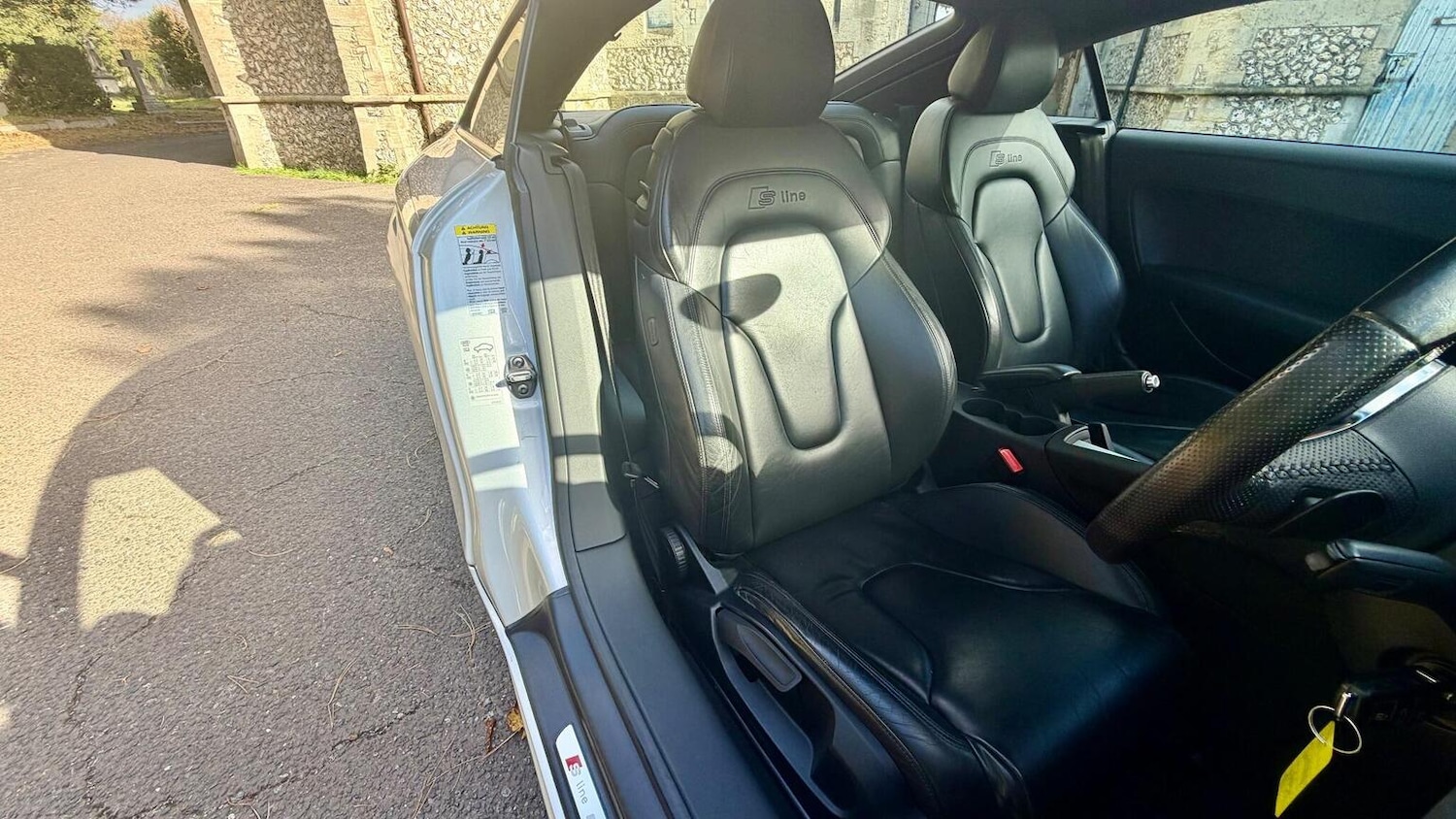 Used Audi TT 2011 for sale - 77277307: Photo 34