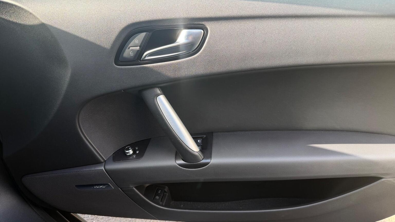 Used Audi TT 2011 for sale - 77277307: Photo 42