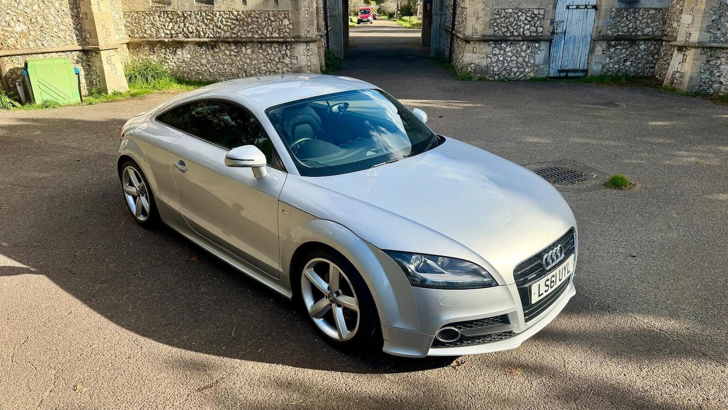 Used Audi TT 2011 for sale - 77277307: Photo 6