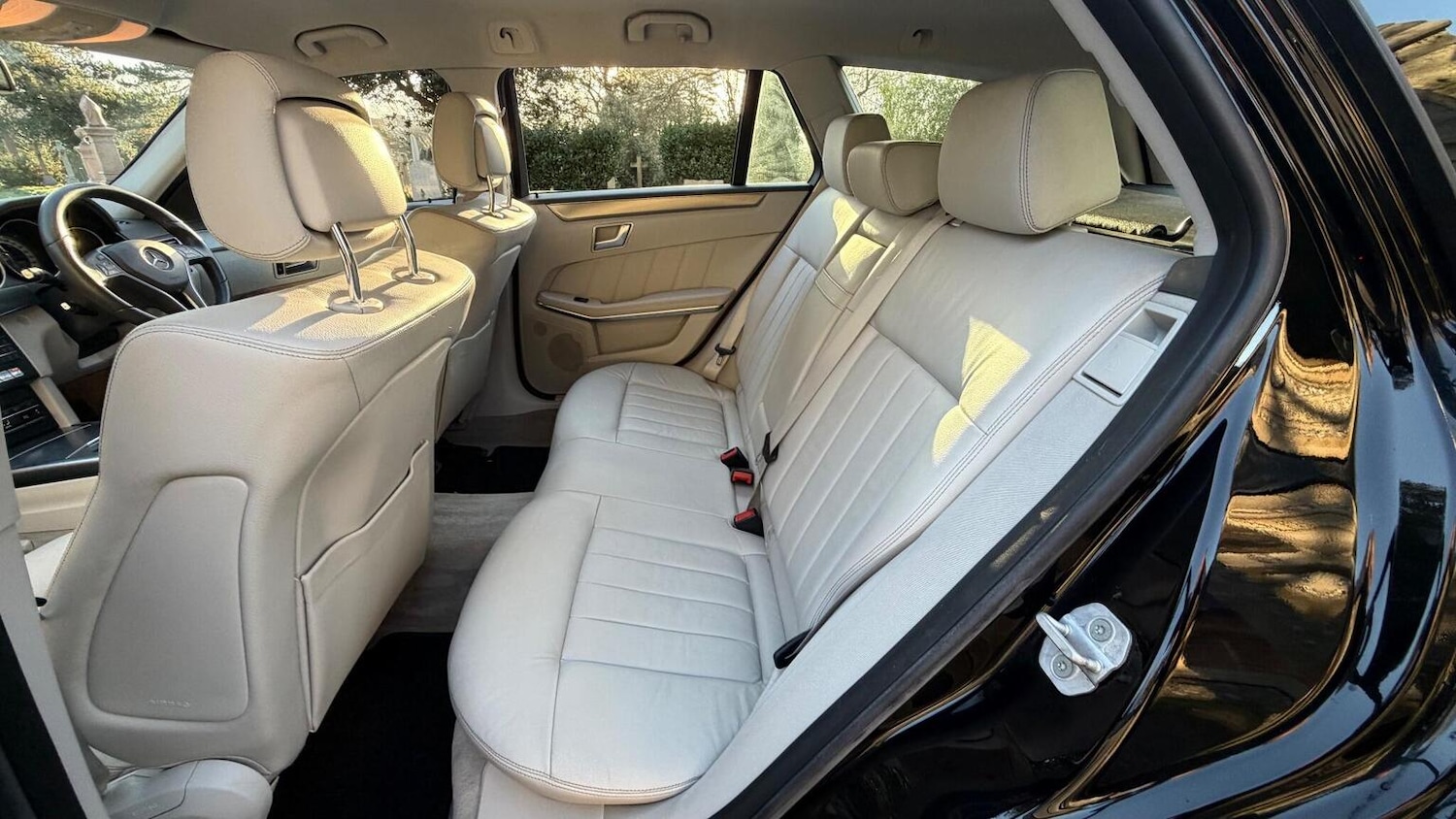 Used Mercedes-Benz E Class 2015 for sale - 77391941: Photo 34