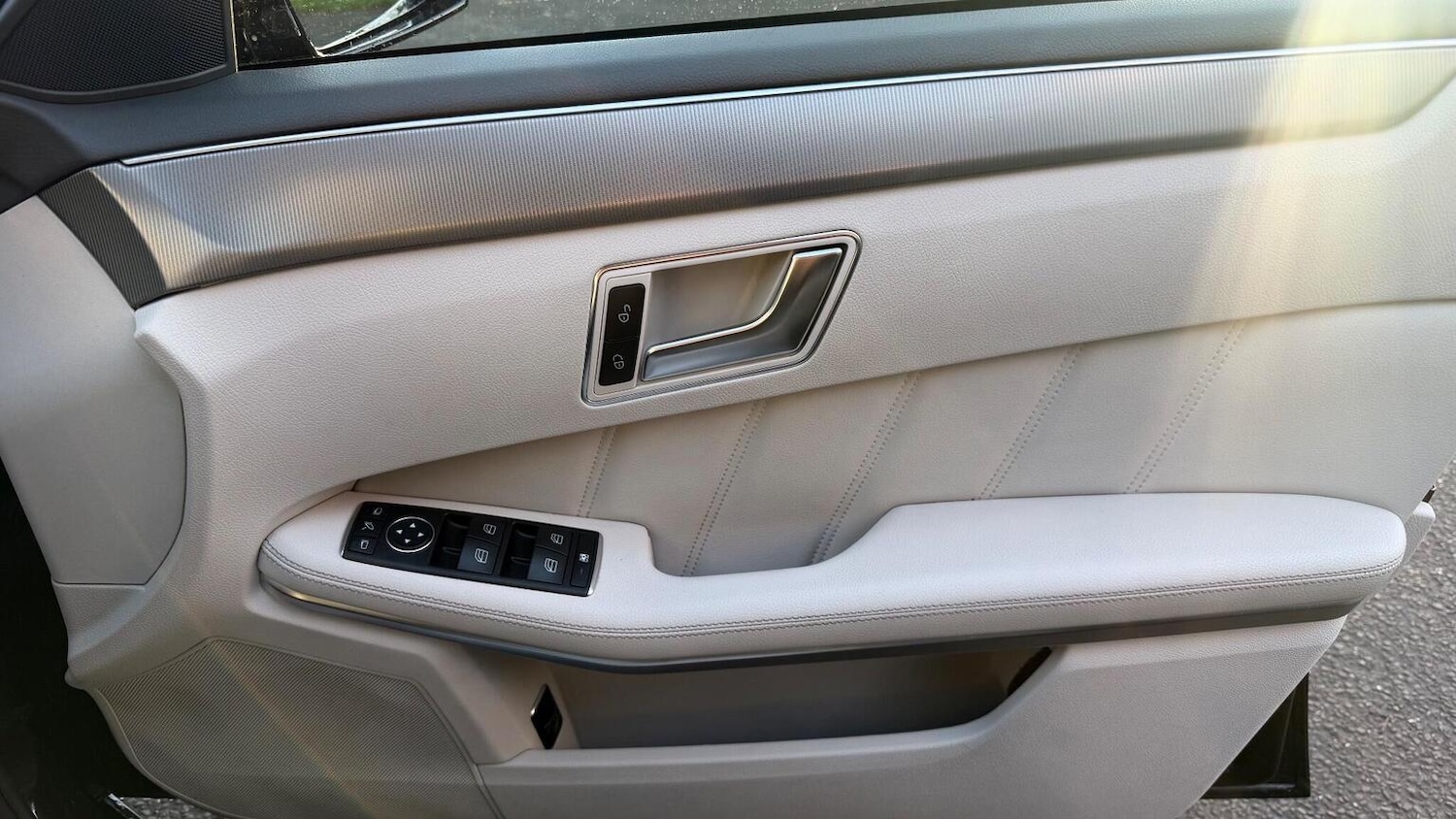 Used Mercedes-Benz E Class 2015 for sale - 77391941: Photo 46